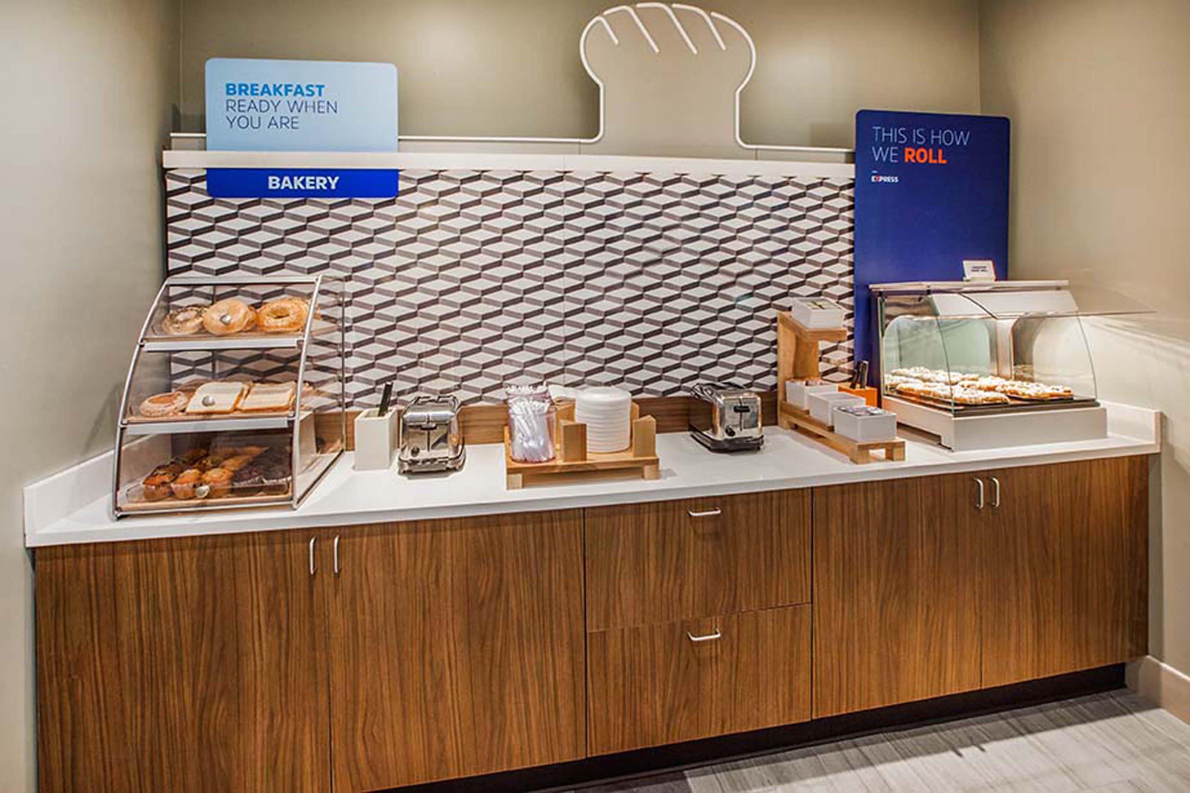 Holiday Inn Express Hotel & Suites Huntsville West - Research Park By Ihg Exteriér fotografie